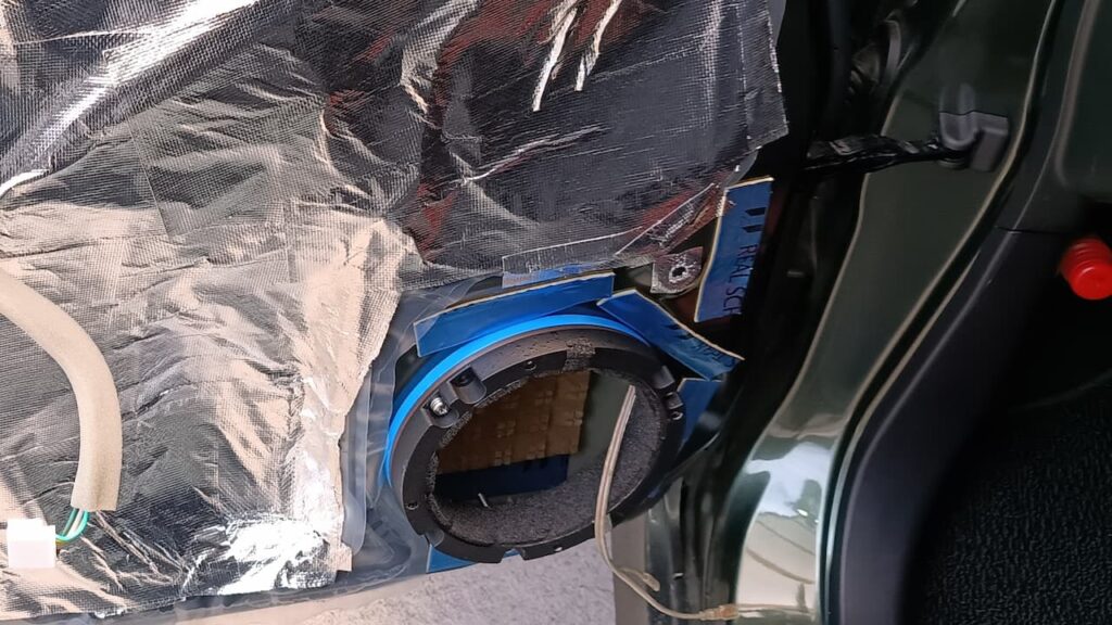 ドアスピーカー取り付け位置